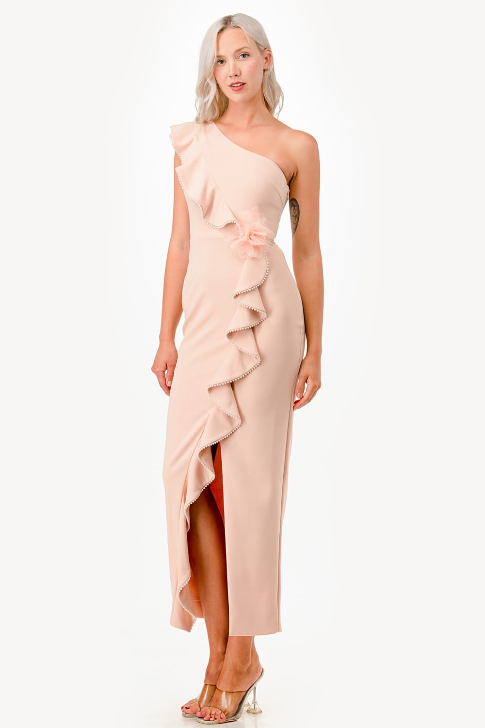 Vestido maxi con olanes borde de perlas