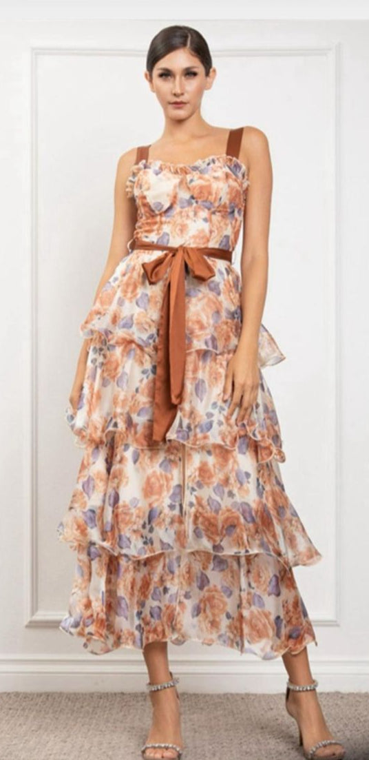 Vestido organza capas cinto/satín