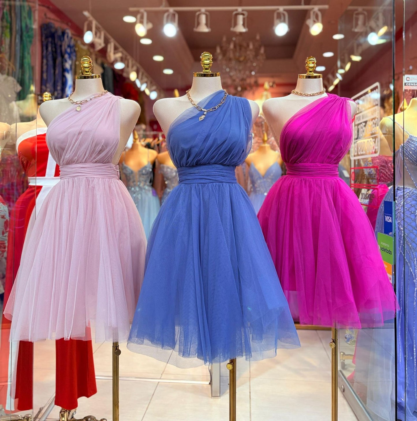 Vestido corto  tul medio hombro