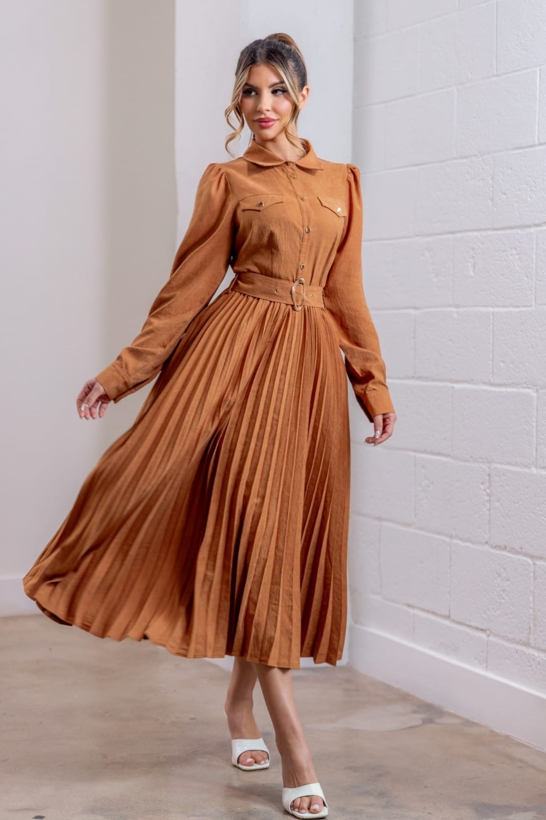 Vestido midi falda plisada