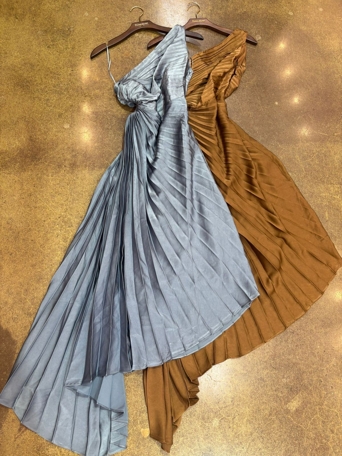 Vestido asimetrico medio hombro
