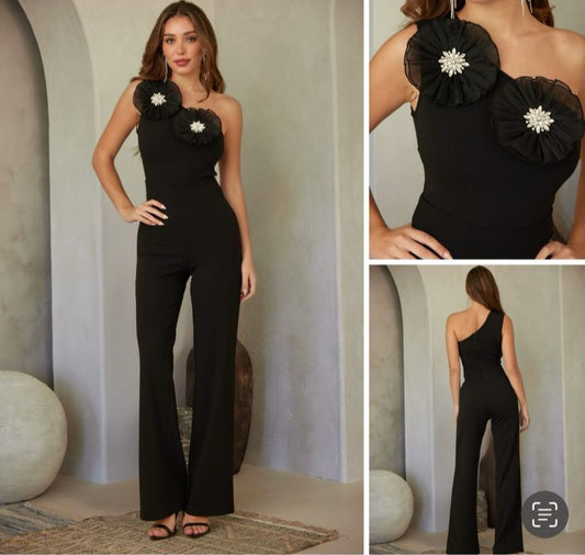 Palazzo medio hombro detalle flores