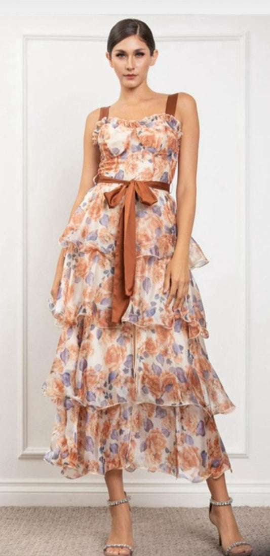 Vestido organza capas cinto/satín