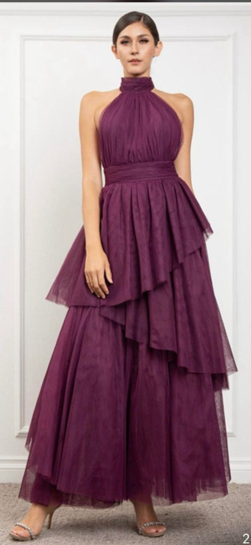 Vestido halter tul en capas