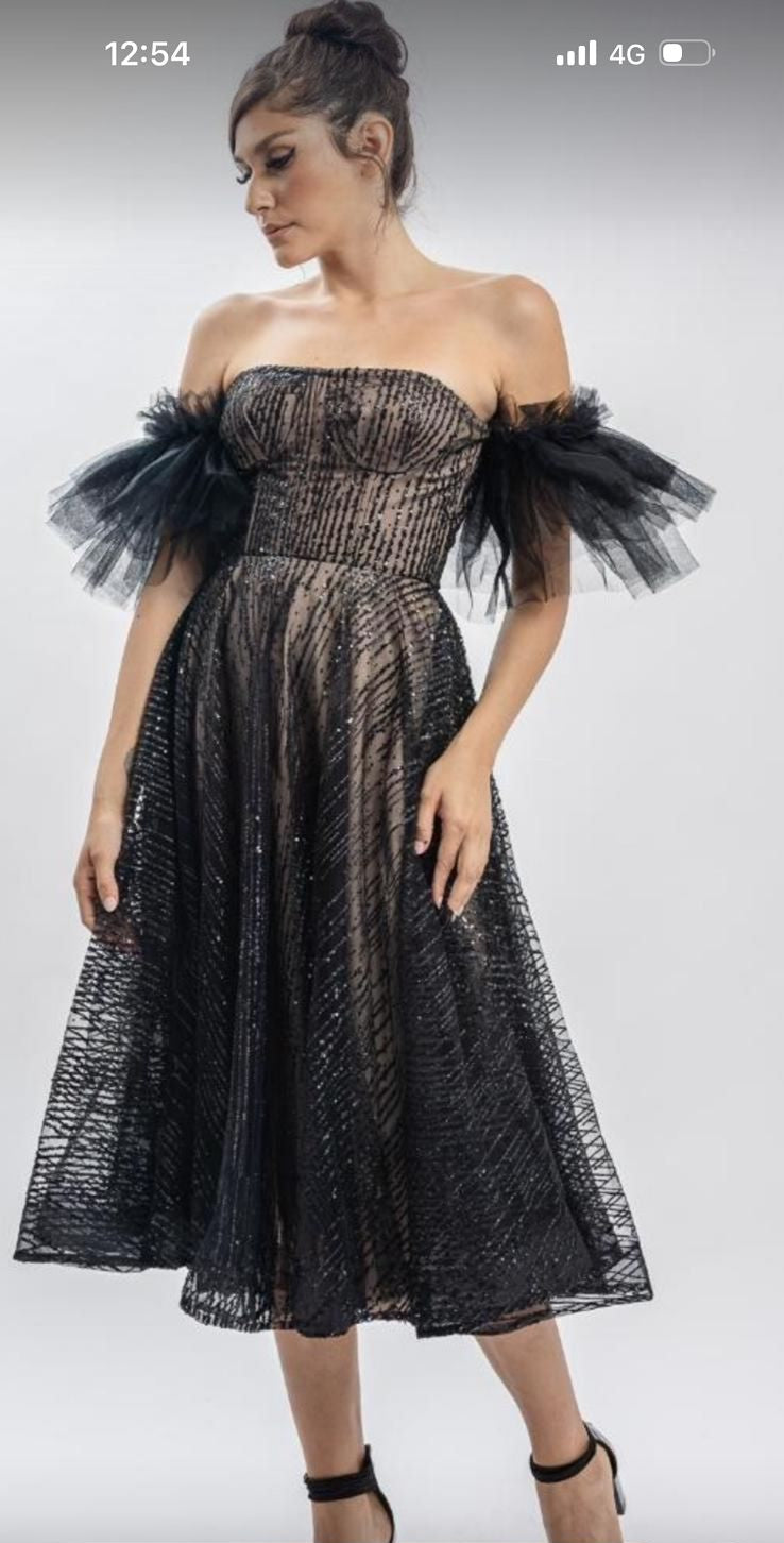 Vestido midi brillos strapless