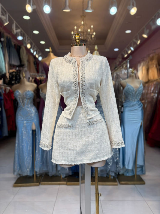 Set saco y falda corto borde piedras