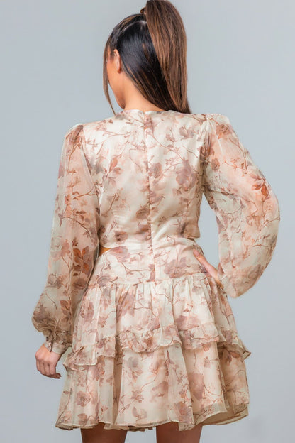 Vestido corto manga larga piedras al frente