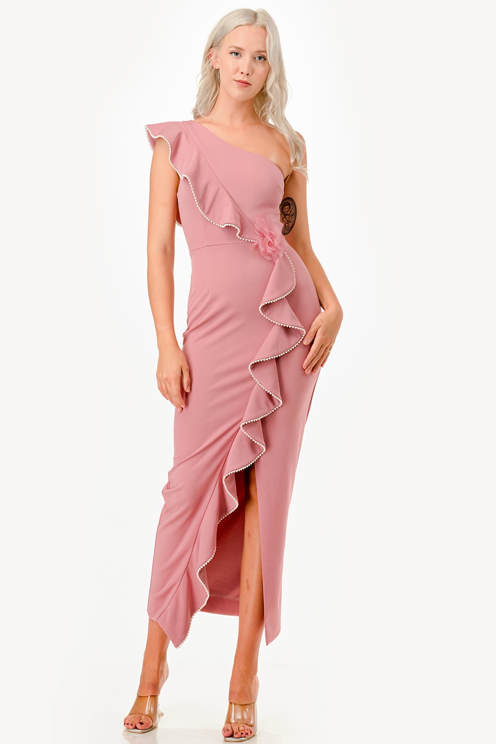 Vestido maxi con olanes borde de perlas