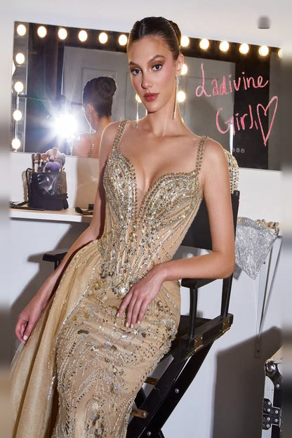 Vestido de gala champagne con pedrería - vista 2